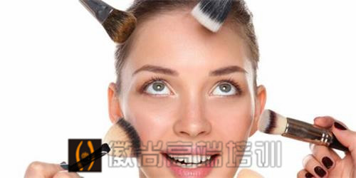 合肥化妆师培训学校，告诉你初中生学什么技能比较好？